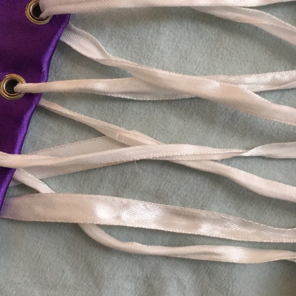 Corset - Picture 4 of 4